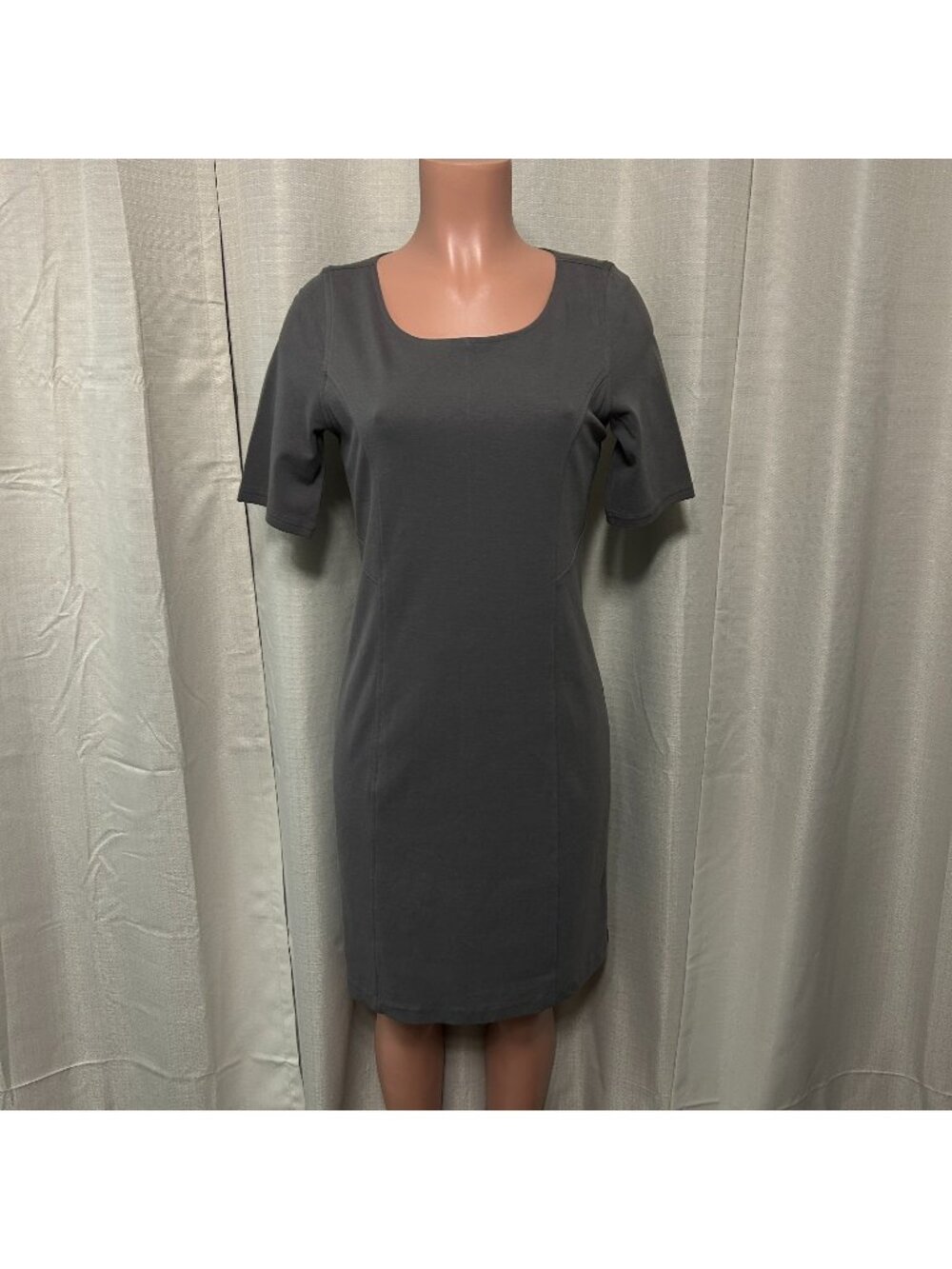 Garnet Hill Short Sleeve Ponte Sheath Dress Women's Size 6 Gray Lined Zip Back